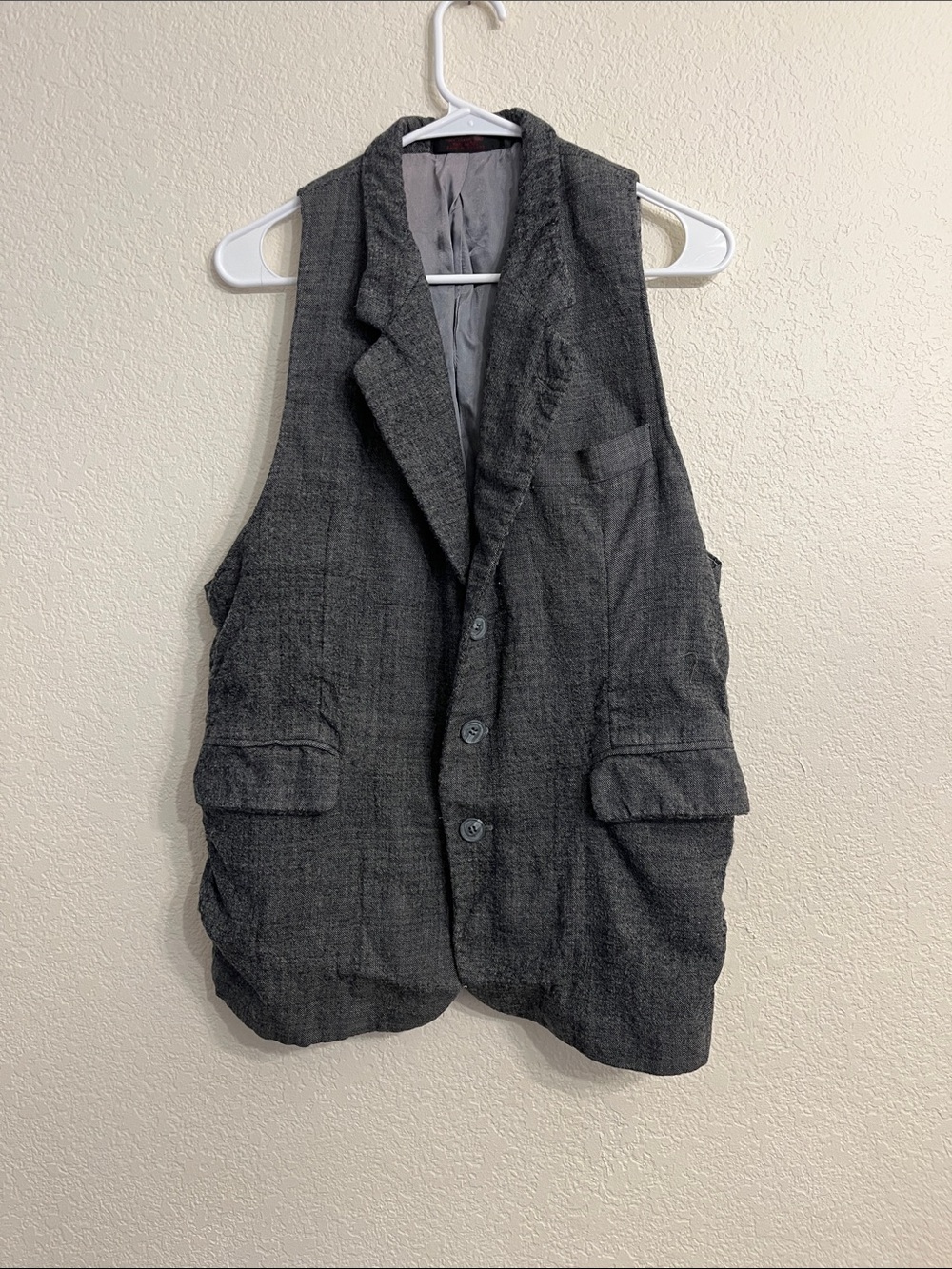 André Villard 100% wool vest. Perfect for grandpa fits or preppy looks!